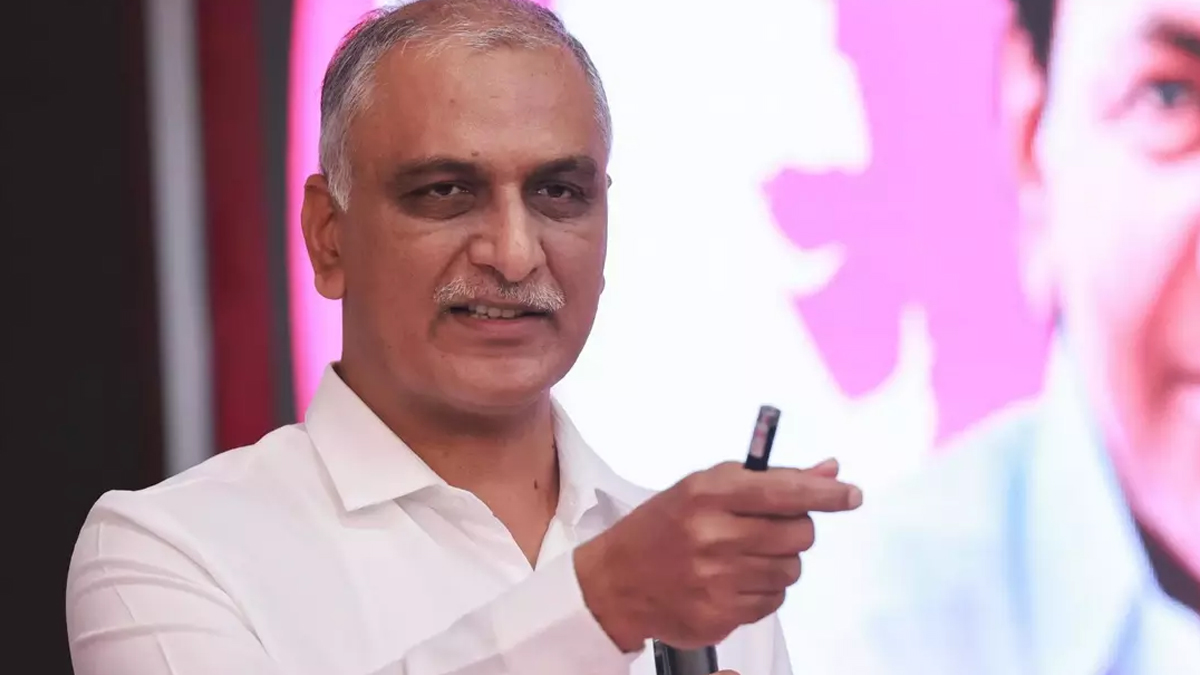 విద్యావ్యవస్థను ప్రభుత్వం గాలికి వదిలేసింది - హరీశ్ రావు