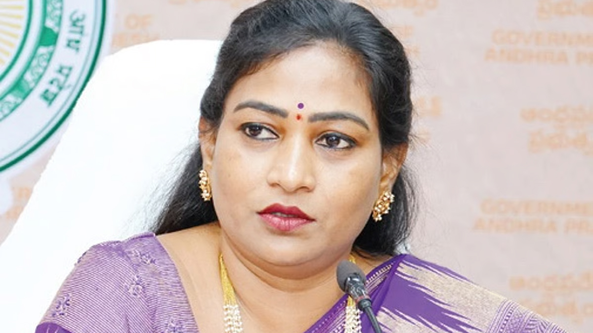 మహిళా సాధికారతపై హోంమంత్రికి వైసీపీ కౌంట‌ర్‌