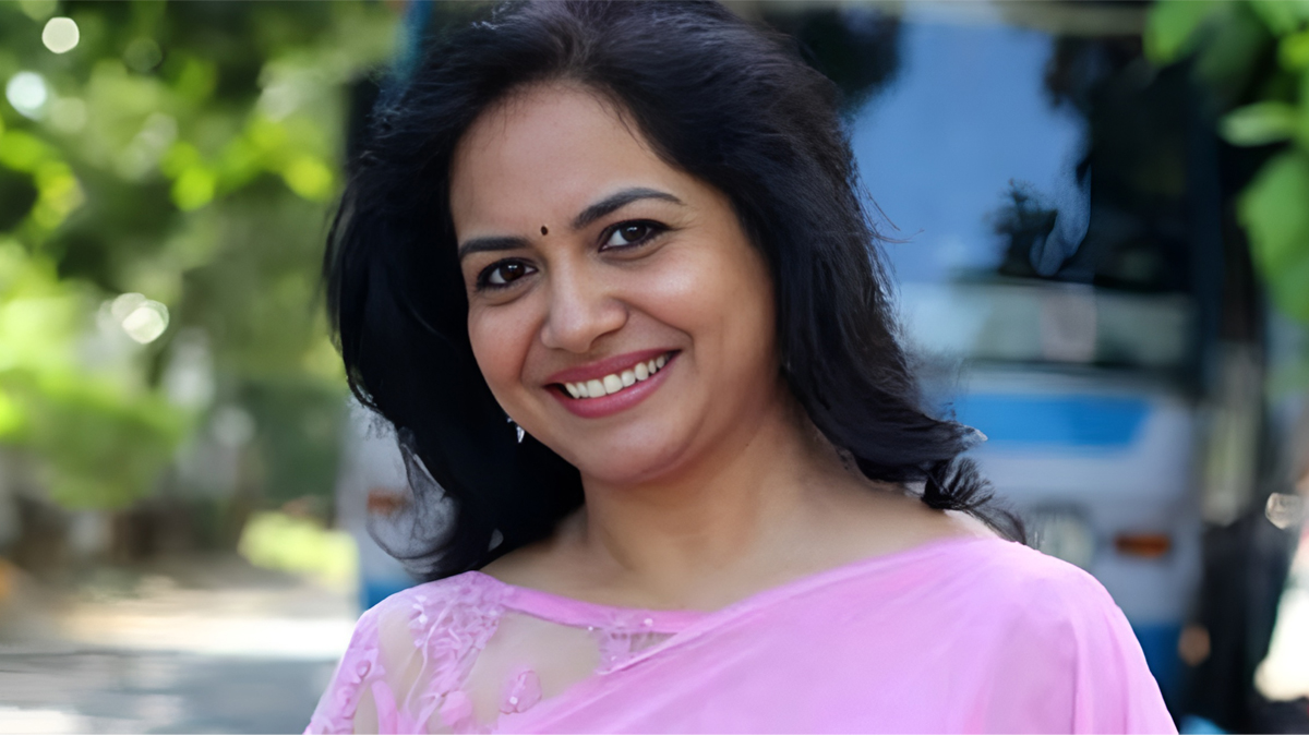 కొత్తగా వచ్చే అమ్మాయిలకు ఇండస్ట్రీ సేఫ్ కాదు: సింగర్ సునీత