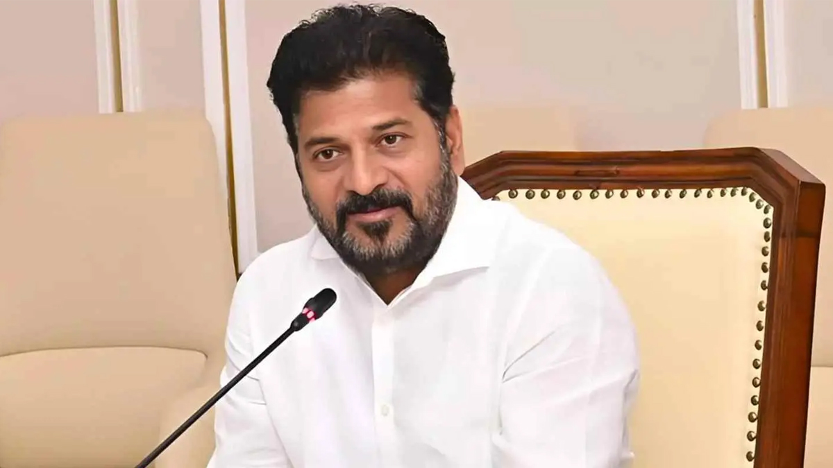ఉద్యోగులకు గుడ్‌న్యూస్.. రూ.1 కోటి ప్రమాద బీమా, అదనంగా గంట పని చేయాలని సీఎం రేవంత్ పిలుపు
