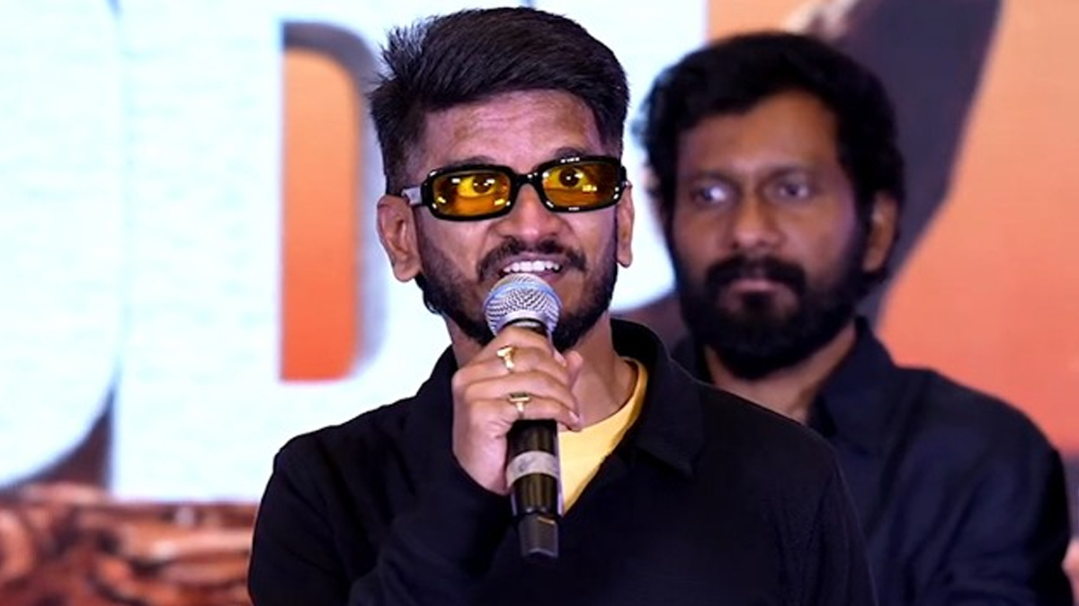 ఆ హీరోనే టార్గెట్ చేశారా? అనంత్ శ్రీరామ్ కామెంట్స్పై ట్రోలింగ్