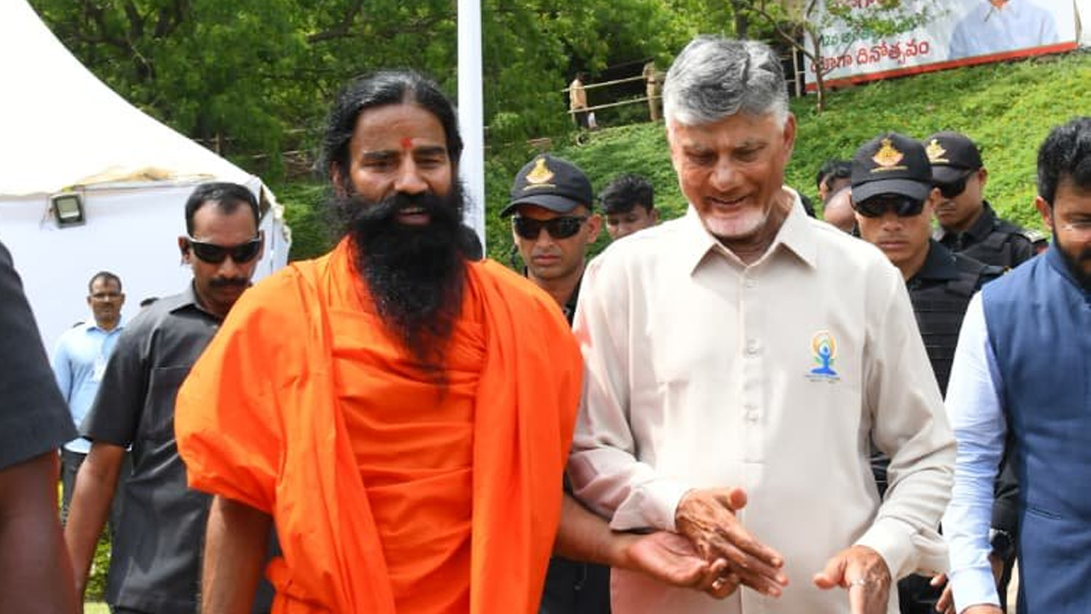 చంద్ర‌బాబు క‌ర్మ యోగి.. అమ‌రావ‌తి యోగా రాజ‌ధాని