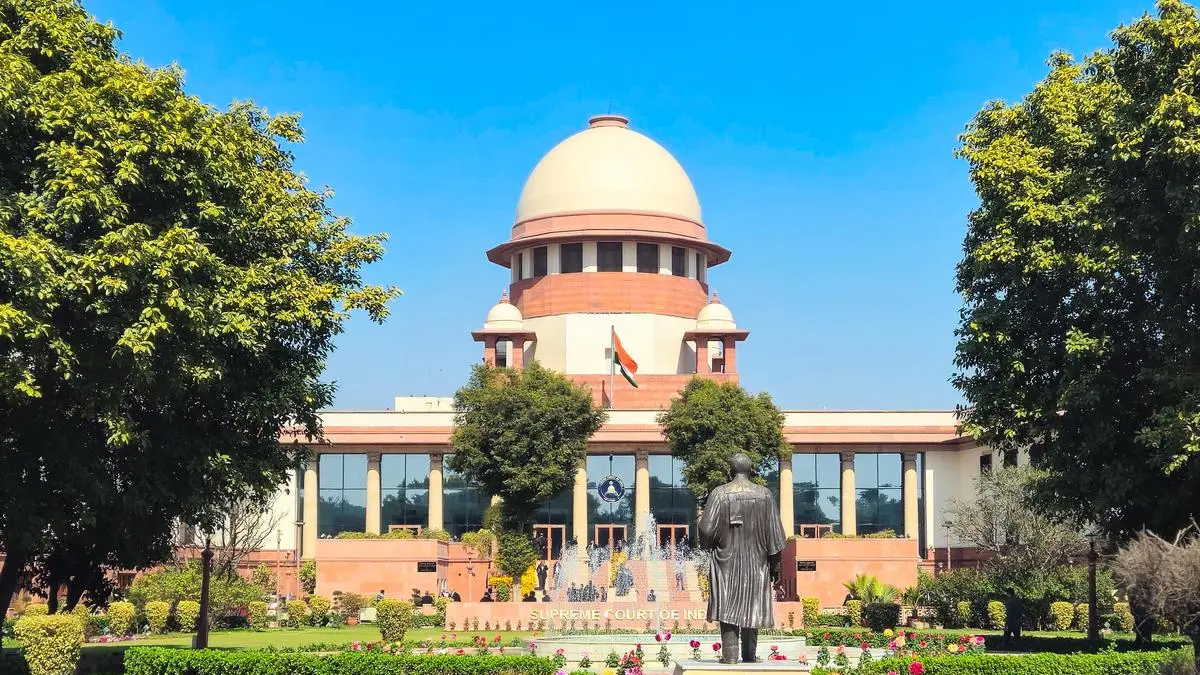 పెళ్లికి ముందు శారీరక సంబంధం తప్పు కాదు - సుప్రీంకోర్టు సంచలన తీర్పు!