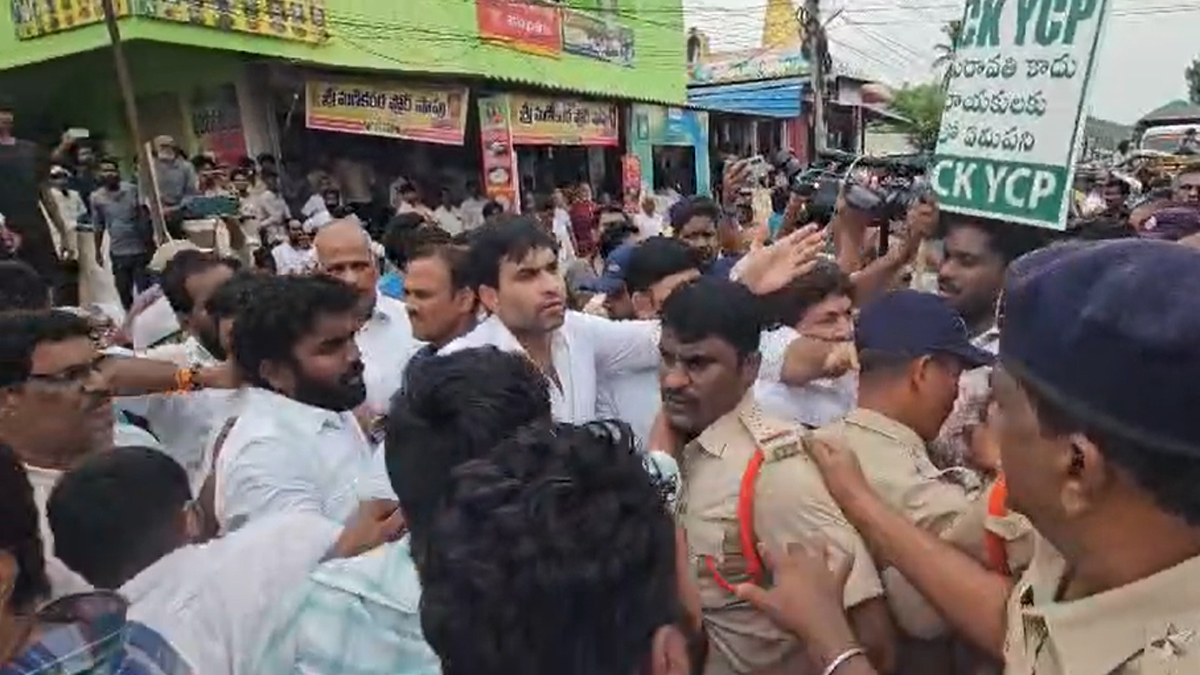 అమరావతిలో హైటెన్షన్.. వైసీపీ నేతలు, రైతులపై టీడీపీ దాడి