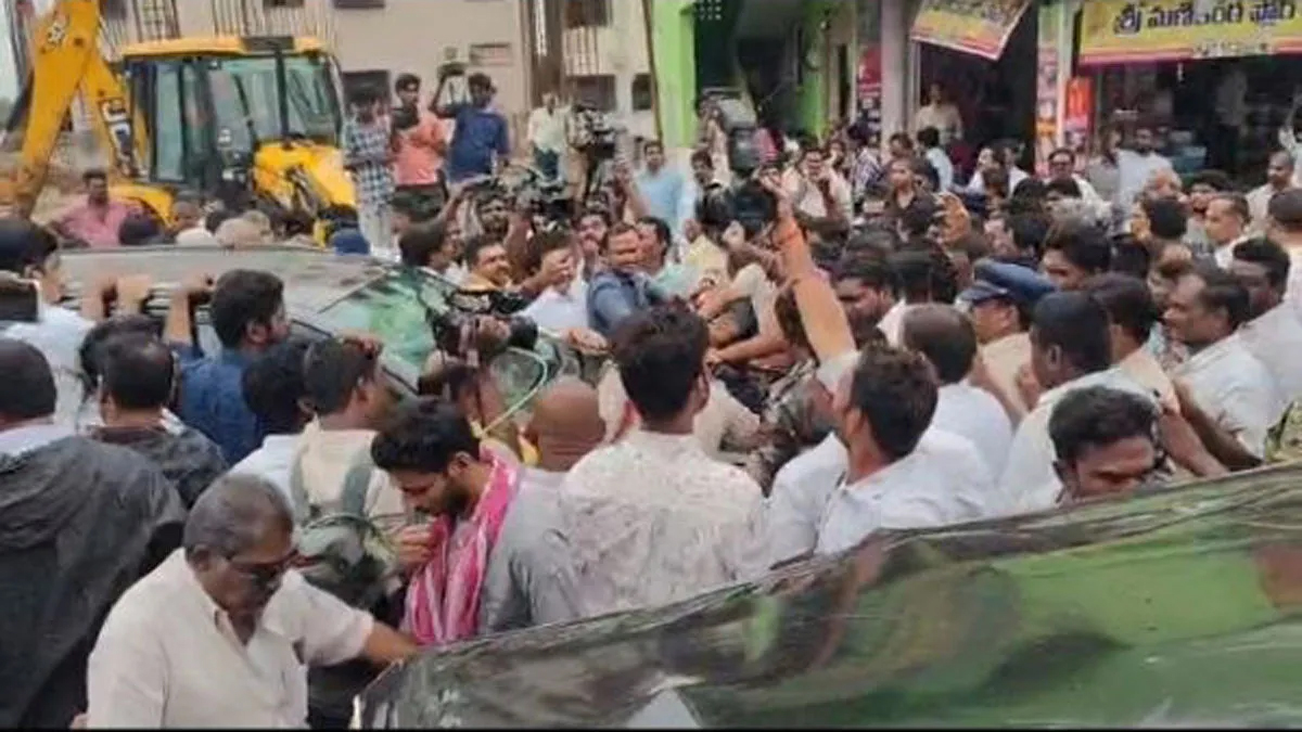 ఉండవల్లి దాడి.. బాధిత‌ వైసీపీ నేతలపైనే కేసులు