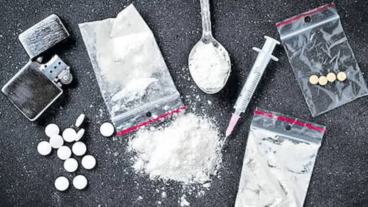 హైదరాబాద్లో భారీ డ్రగ్స్ రాకెట్ బస్ట్.. MDMA, ఆయుధాలతో ఇద్దరు అరెస్ట్!