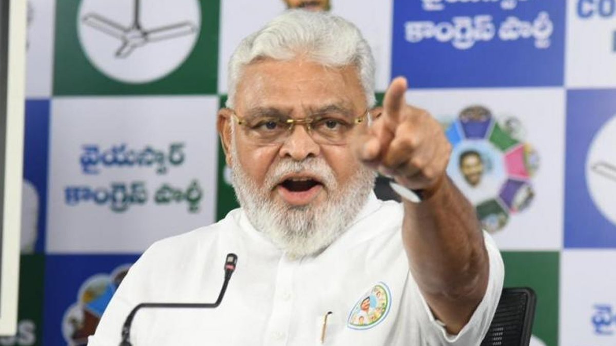 “నాకు సినిమా చూపించావు.. నీకు భారత చట్టాల పవరేంటో చూపిస్తా”
