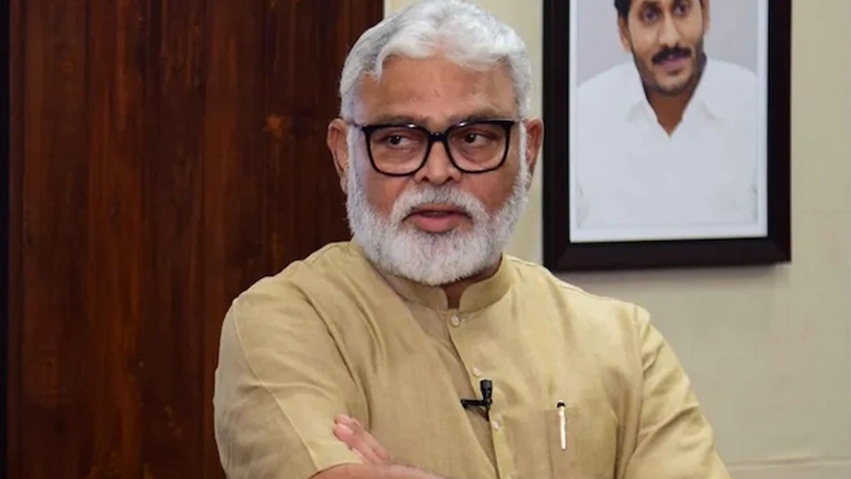 పోలీసులపై ట్రెస్‌పాస్ కేసు నమోదు చేస్తా