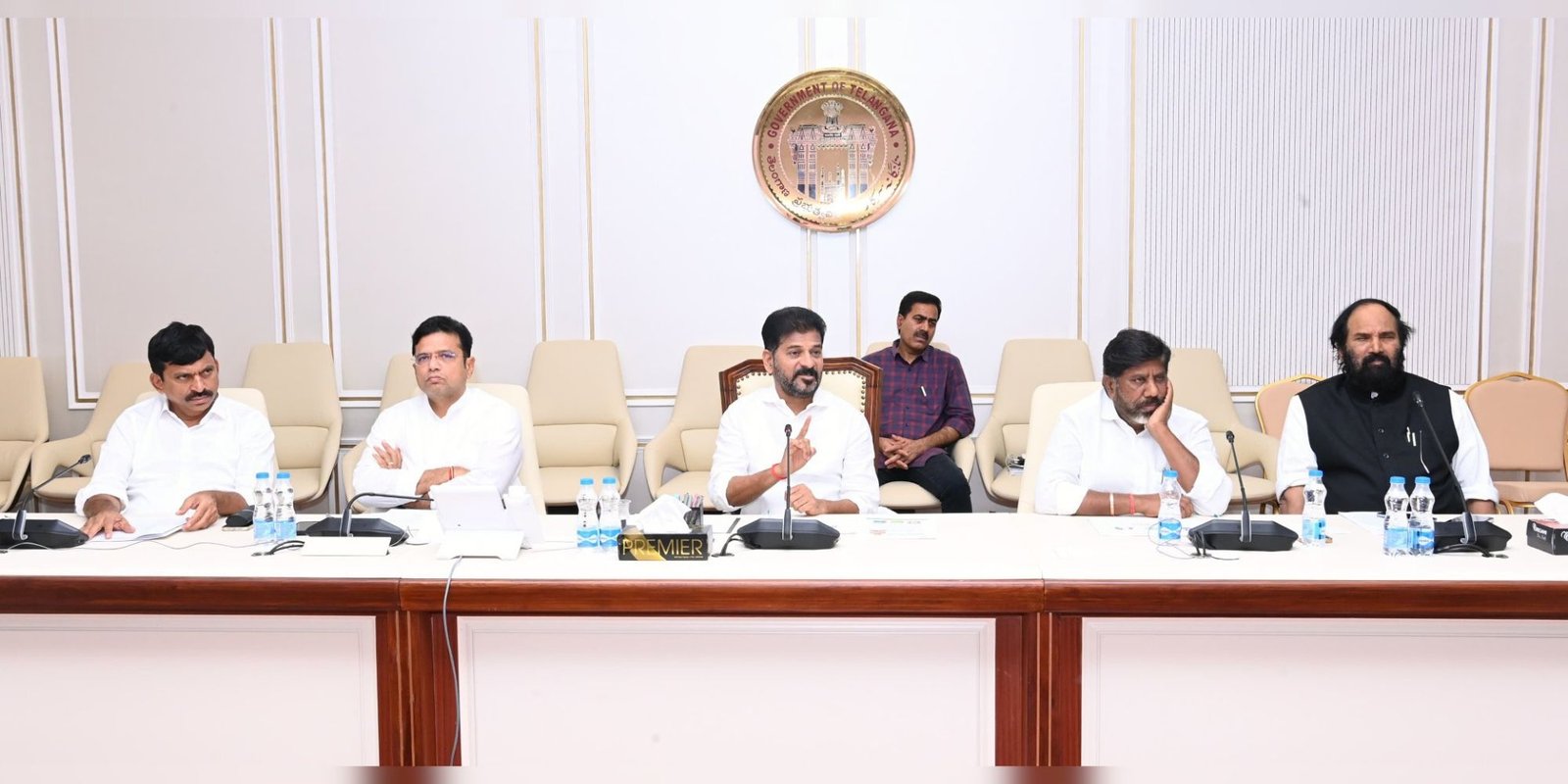తెలంగాణ కేబినెట్ కీలక నిర్ణయం.. పేదల సొంతింటికి గ్రీన్ సిగ్నల్