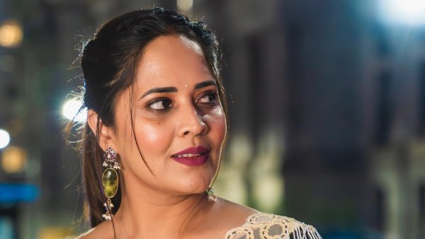 ‘జై శ్రీరామ్’ వ్యాఖ్యలపై నటి అనసూయపై కేసు