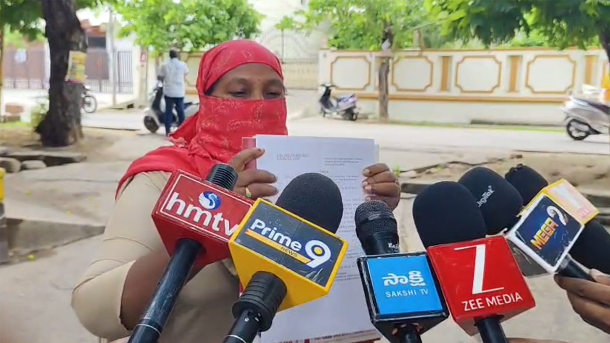 పోలీస్ బాస్ ఇంట్లో వెట్టిచాకిరీ.. లేదంటే సస్పెన్షన్!