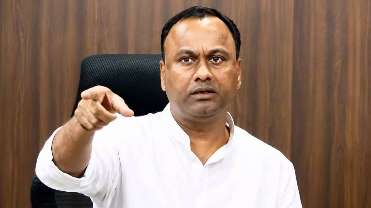 కాంగ్రెస్లో తెలంగాణ నాయకత్వాన్ని తొక్కే ప్రయత్నం