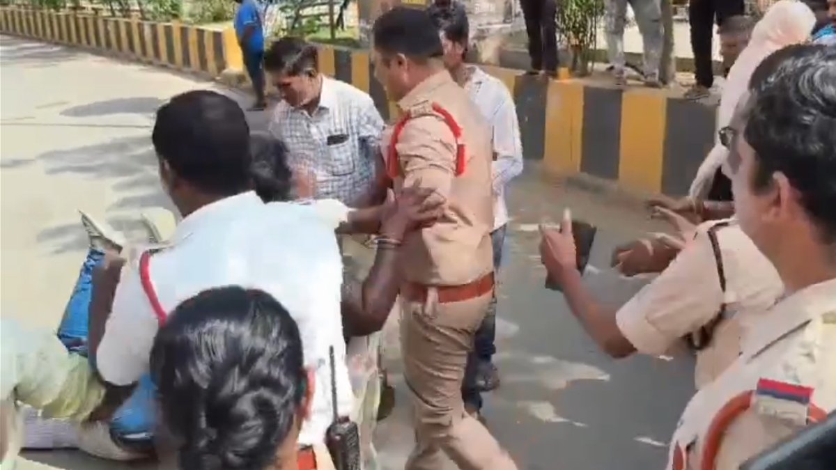 కోదాడలో సీఐ దౌర్జన్యం.. నిరసనకారుడిపై దాష్టీకం