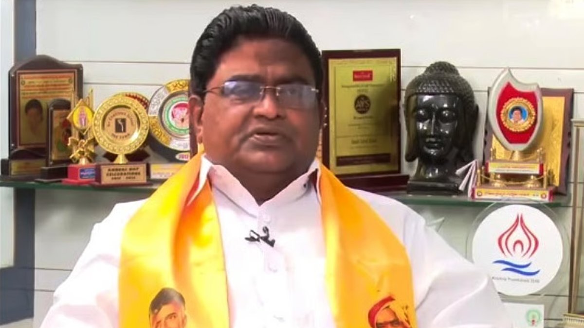 'టీడీపీలో డబ్బులున్న వారికే సీట్లు'