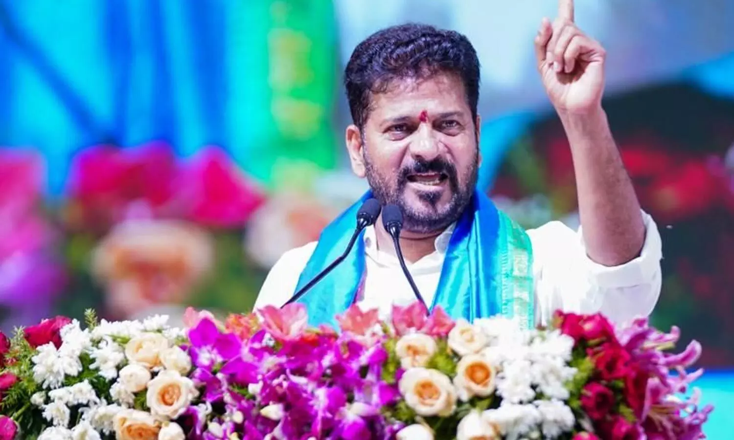 కరీంనగర్లో కేసీఆర్ కుటుంబంపై సీఎం రేవంత్ రెడ్డి తీవ్ర విమర్శలు