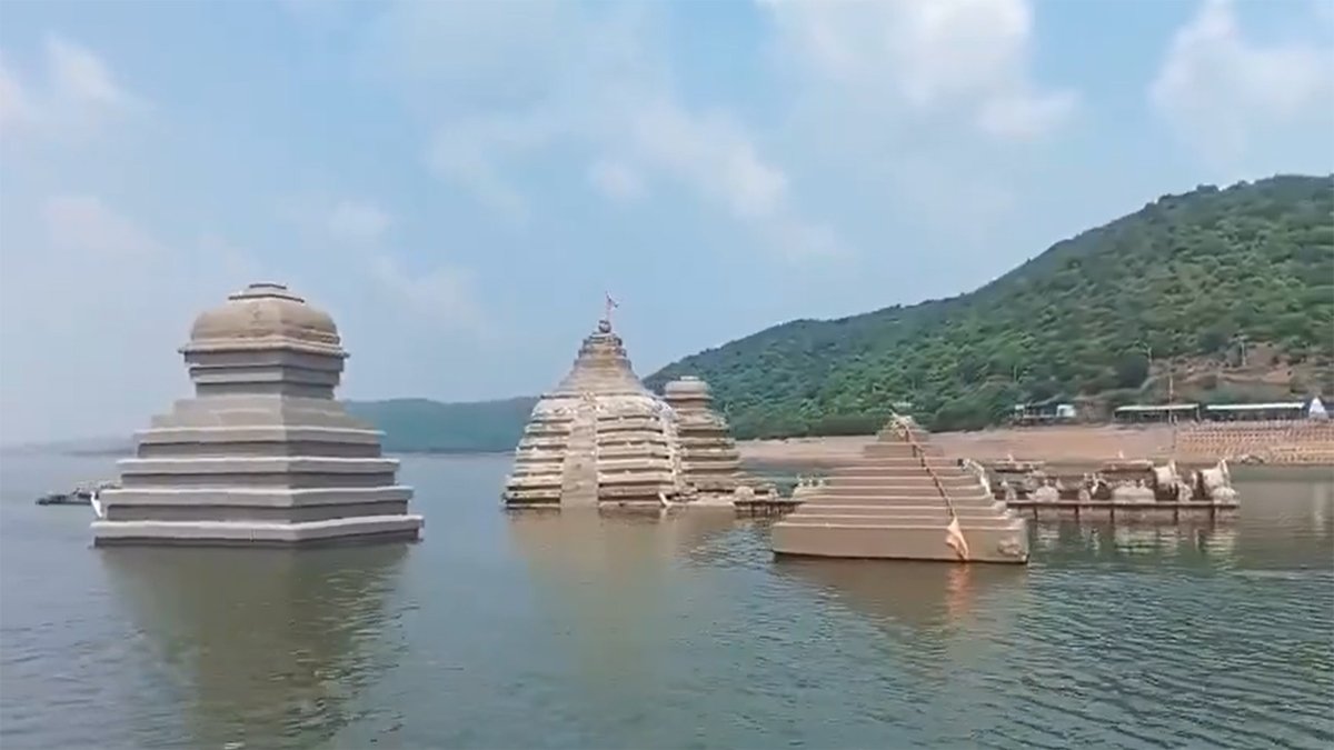 25 ఏళ్ల నాటి కరువు.. బయటపడ్డ సంగమేశ్వరాలయం!