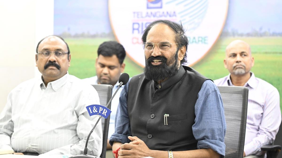 కాళేశ్వరం పునరుద్ధరణకు ఆర్మీ ఇంజనీర్.. బీఆర్ఎస్పై మంత్రి ఉత్తమ్ ఫైర్