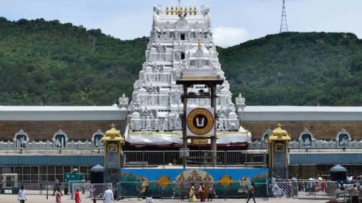 టీటీడీ పీఠం.. ఈసారి పత్రికాధిపతికా..? సన్నిహితునికా..?