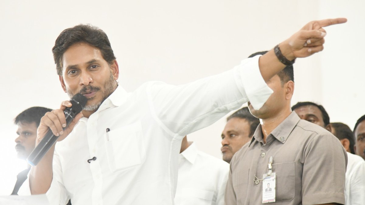 "అన్యాయంపై తిరగబడండి.. మీ అన్న తోడుగా ఉంటాడు"